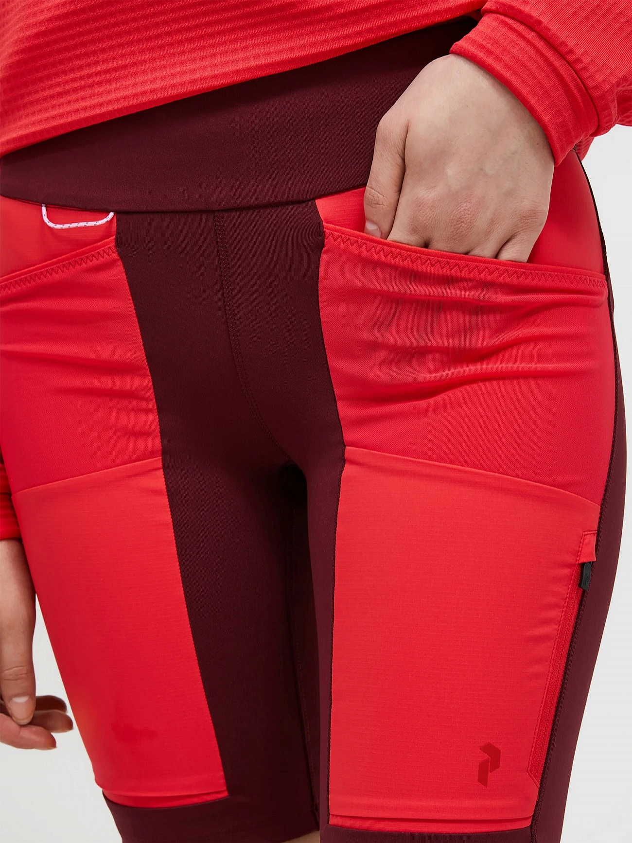 W Ascent Track Shorts (SS25) - Peak Performance Whistler